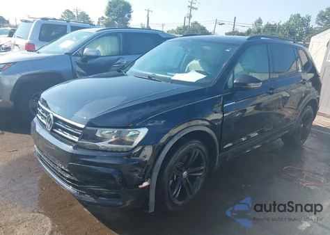 2019 Volkswagen Tiguan 2.0T Se/2.0T Sel/2.0T Sel R-Line/2.0T Sel R-Line Black z USA, uszkodzony, nr VIN 3VV3B7AX3KM135261